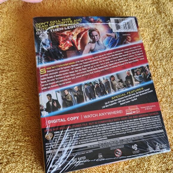 DC LEGENDS OF TOMORROW NEW SEALED BLU-RAY COMPLETE SEASON 2ND DVD SET - Picture 2 of 2